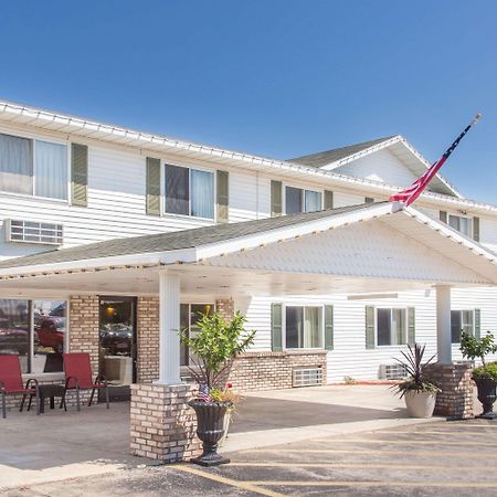 Super 8 By Wyndham Escanaba Kültér fotó