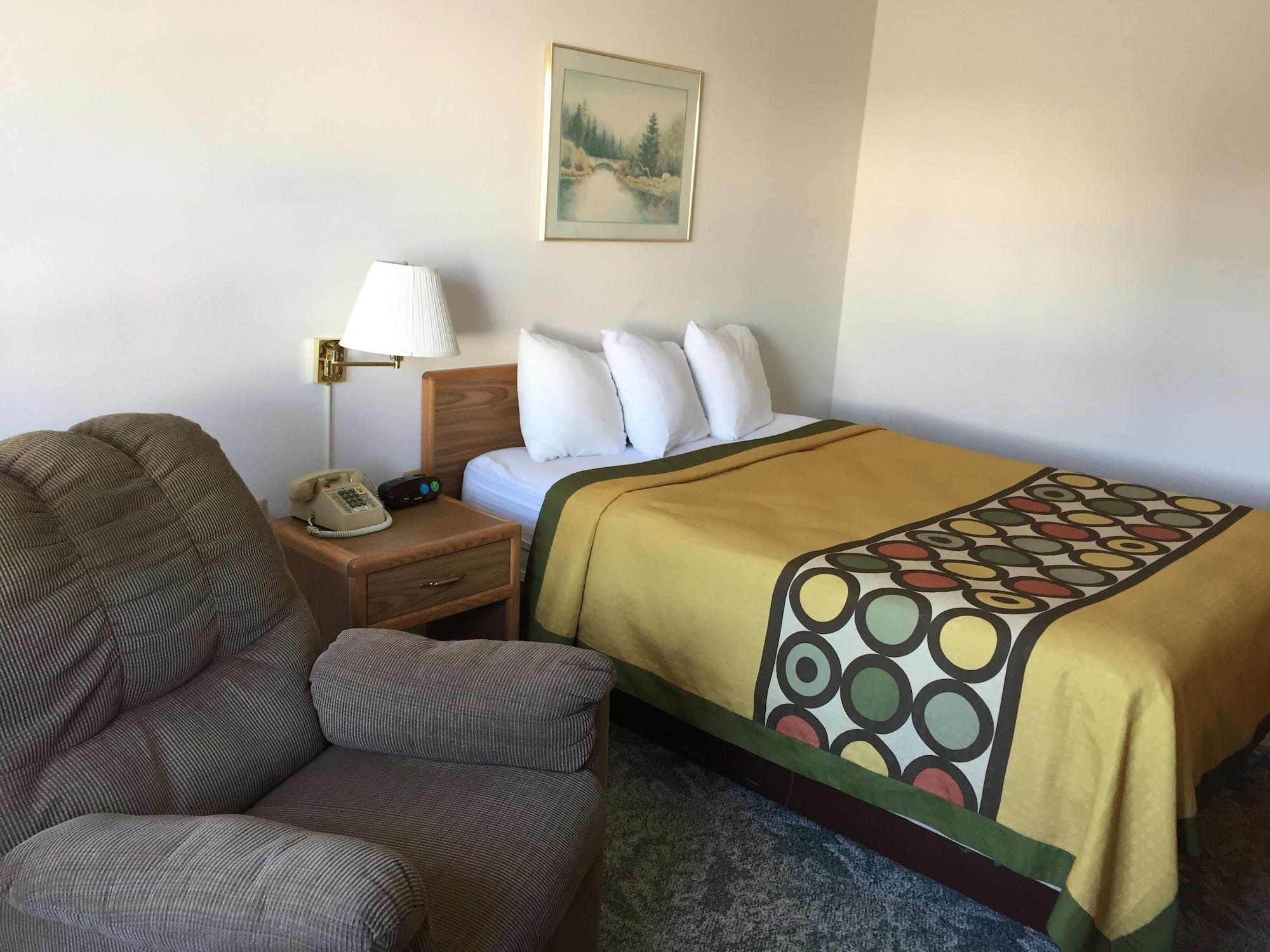 Super 8 By Wyndham Escanaba Kültér fotó