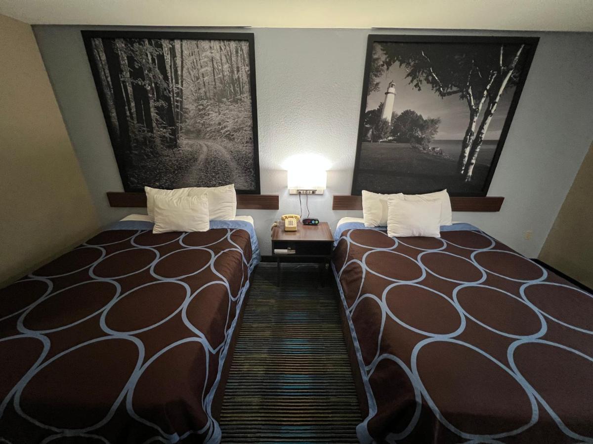 Super 8 By Wyndham Escanaba Kültér fotó